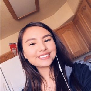 Meet your Posher, Dezbah